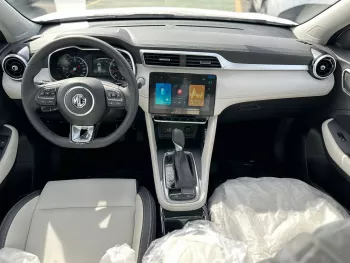 MG ZS LUXURY 2024 MODEL YEAR WHITE COLOR