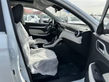 MG ZS LUXURY 2024 MODEL YEAR WHITE COLOR