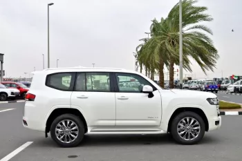 TOYOTA LAND CRUISER 300 GXR V6 2024 MODEL YEAR 3.5L TWIN TURBO 4WD
