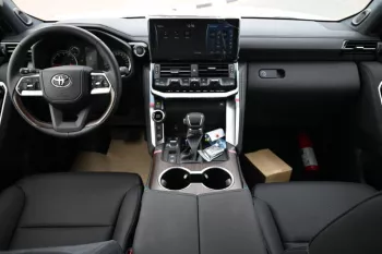 TOYOTA LAND CRUISER 300 GXR V6 2024 MODEL YEAR 3.5L TWIN TURBO 4WD