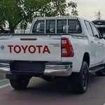 Toyota Hilux Diesel Double Cabin 2.4L V4 M/T 4WD 2022 Model Year - Thumbnail 4