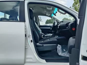 Toyota Hilux Diesel Double Cabin 2.4L V4 M/T 4WD 2022 Model Year