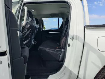 Toyota Hilux Diesel Double Cabin 2.4L V4 M/T 4WD 2022 Model Year