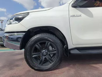 Toyota Hilux Diesel Double Cabin 2.4L V4 M/T 4WD 2022 Model Year