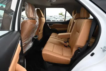 TOYOTA FORTUNER 2024 MODEL YEAR 2.4L DIESEL 4WD WHITE COLOR