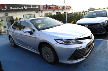 TOYOTA CAMRY HYBRID 2.5L GLE MID A/T PTR