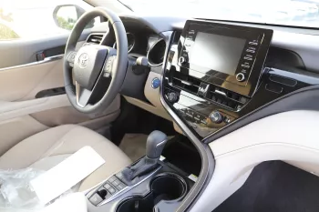TOYOTA CAMRY HYBRID 2.5L GLE MID A/T PTR