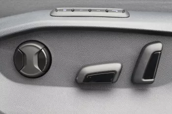 Volkswagen ID.6 PRO CROZZA/TELECTRIC 2022 -COLOR: WHITE, BLUE AVAILABLE