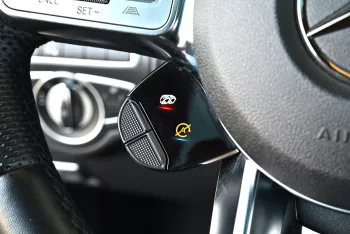Mercedes Benz C63’S AMG 2019 Model Year Original Paint Fully Carbon-Panoramic Roof Under Warranty
