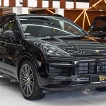 PORSCHE CAYENNE S 2.9L V6 2023 MODEL YEAR EXPORT PRICE - Thumbnail 1