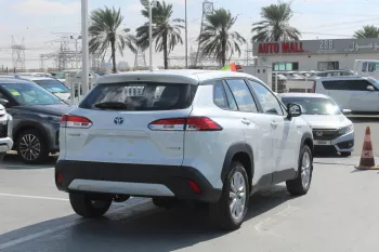 TOYOTA COROLLA CROSS 2.0L HYBRID 2023 MODEL YEAR WHITE FOR EXPORT ONLY
