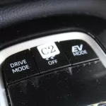 TOYOTA COROLLA CROSS 2.0L HYBRID 2023 MODEL YEAR WHITE FOR EXPORT ONLY - Thumbnail 20