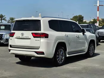 TOYOTA LAND CRUISER GXR FULL OPTION 2022 MODEL YEAR PETROL 3.5L V6
