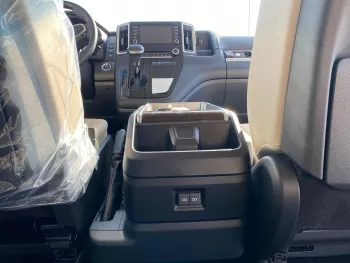 TOYOTA GRANVIA 2023 MODEL YEAR 3.5L PETROL MINIVAN RWD