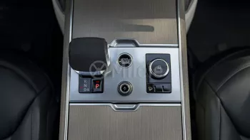 Land Rover Range Rover SE P530 4.4L Petrol AWD 2023 Model Year Fuji White Color