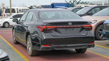 Toyota Avalon 2.5L Petrol FWD 2022 Model Year Black Color
