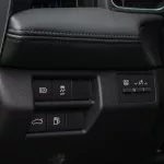 Toyota Avalon 2.5L Petrol FWD 2022 Model Year Black Color - Thumbnail 9