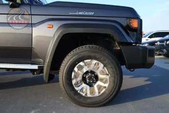 TOYOTA LAND CRUISER 76 LC76 HARDTOP 2024 MODEL YEAR BLACK COLOR SDLX 2.8L DIESEL AUTOMATIC