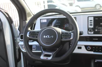 KIA SPORTAGE 1.6L DIESEL GT LINE AWD 2024 MODEL YEAR WHITE COLOR