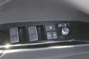 TOYOTA CAMRY GLE 2.5L PETROL FWD 2023 MODEL YEAR CHINESE