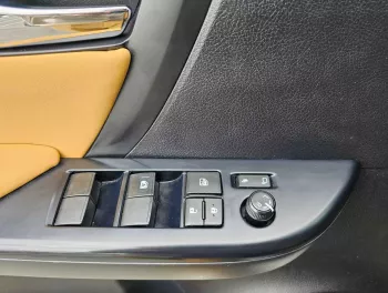 Toyota Fortuner EX.R 2.7L Petrol 4WD 2019 Model Year White 