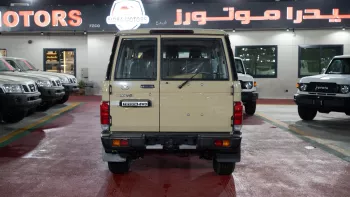 Toyota Land Cruiser Hardtop LC76 2024 Model Year 4.0L m/t Limited Edition