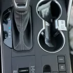 Toyota highlander GLE 2023 Model Year AWD 2.5L - Thumbnail 9