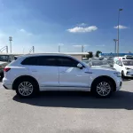 Volkswagen Touareg 3.0L Highline 2021 model Year - Thumbnail 4