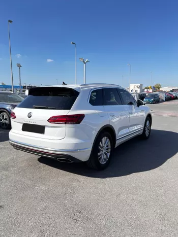 Volkswagen Touareg 3.0L Highline 2021 model Year