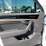 Volkswagen Touareg 3.0L Highline 2021 model Year - Thumbnail 10