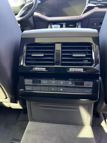 Volkswagen Touareg 3.0L Highline 2021 model Year