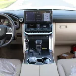 TOYOTA LANDCRUISER 300 3.5L V6 PETROL VX-R 2024 MODEL YEAR WHITE COLOR - Thumbnail 5