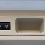 TOYOTA LANDCRUISER 300 3.5L V6 PETROL VX-R 2024 MODEL YEAR WHITE COLOR - Thumbnail 12
