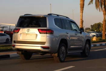 TOYOTA LANDCRUISER 300 3.3L DIESEL VXR 2023 MODEL YEAR SILVER COLOR