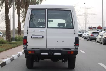 TOYOTA LANDCRUISER 78 2023 MODEL YEAR 4.5L V8 DIESEL 9 SEATER TROOP C