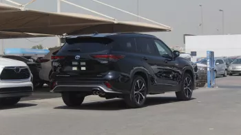 Toyota Crown Kluger 2.5L Prestige edition 2023 model Year 