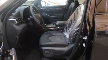 Toyota Crown Kluger 2.5L Prestige edition 2023 model Year 