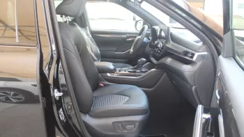 Toyota Crown Kluger 2.5L Prestige edition 2023 model Year 