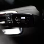 Hongqi E-HS9 6 2024 Model Year White Color - Thumbnail 9