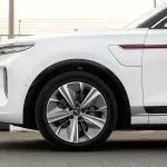 Hongqi E-HS9 6 2024 Model Year White Color - Thumbnail 27