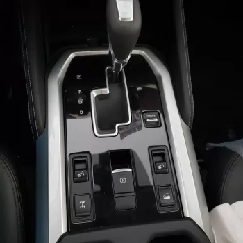 Nissan Xterra 2.5L Petrol AT 2023 Model Year Only For Export