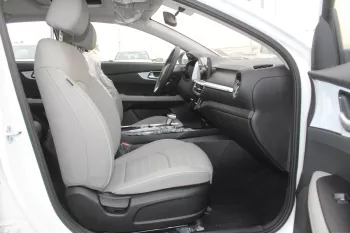 KIA K3 (CERATO) 1.5L PETROL 2022 MODEL YEAR WHITE