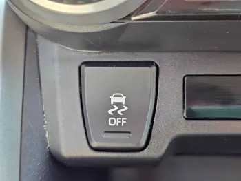 TOYOTA RAV4 LE MID OPTION 2.5L V4 WHITE 2021 MODEL YEAR 