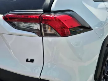 TOYOTA RAV4 LE MID OPTION 2.5L V4 WHITE 2021 MODEL YEAR 