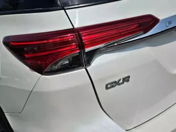 TOYOTA FORTUNER GXR FULL OPTION 4.0L V6 4WD WHITE 2019 MODEL YEAR 