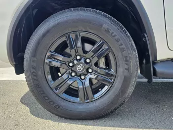 TOYOTA FORTUNER GXR FULL OPTION 4.0L V6 4WD WHITE 2019 MODEL YEAR 