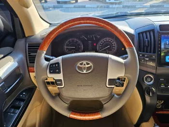TOYOTA LANDCRUISER GXR SUNROOF FULL OPTION  4.0L V6 4WD GRAY 2015 MODEL YEAR 