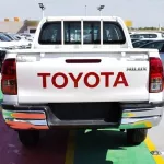 Toyota Hilux 2.4 Diesel Engine 2023 Model Year Basic Option White Exterior Black Interior - Thumbnail 10