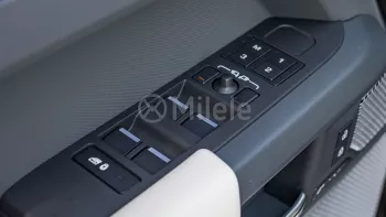 Land Rover Defender 130 X-DYNAMIC HSE P400 ADVENTURE PACKAGE 2023 MODEL YEAR
