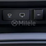Land Rover Defender 130 X-DYNAMIC HSE P400 ADVENTURE PACKAGE 2023 MODEL YEAR - Thumbnail 13